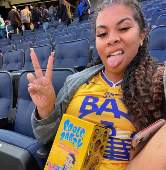 汗流浃背了老弟重磅女歌手用圣经故事对穆迪开黄腔