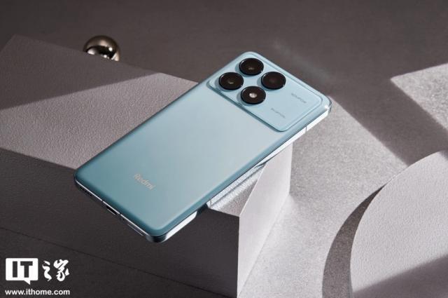 消息称小米 Redmi K70 Ultra 手机配备 1.5K 直屏，直角中框设计