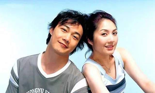 陈奕迅模仿杨千嬅用桶喝水，女方微博幽默回应