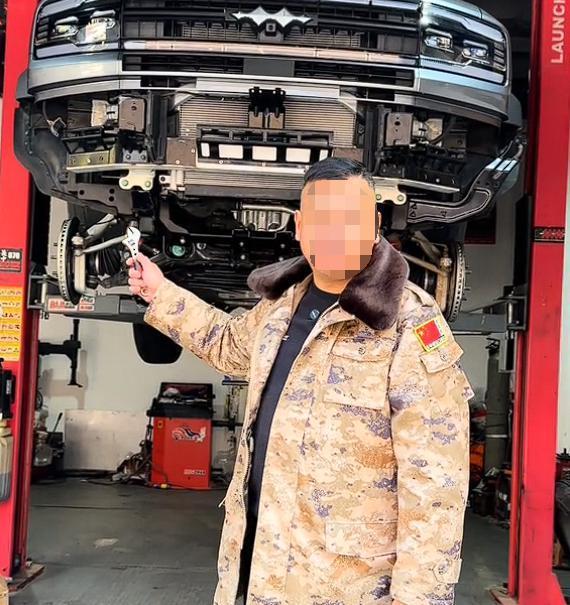 方程豹的底盘件能用钳子掰裂，真有这么离谱？