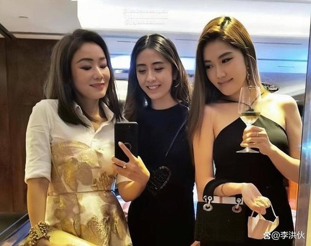 真是女大十八变！这几位星二代，现在美得让人不敢认