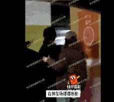 卧擦！他俩居然在一起？