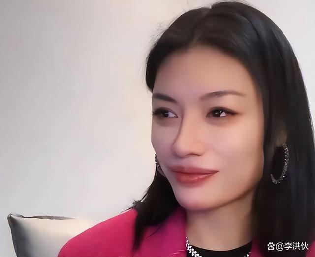 葛荟婕否认向汪峰求复合，透露男方已有新欢