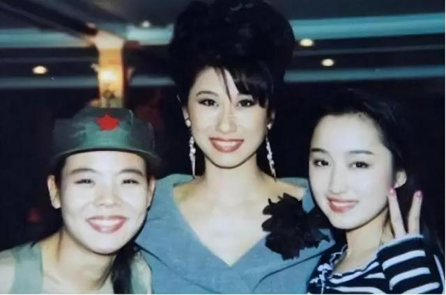 28岁女歌手从23层一跃而下，毁掉她的是“一巴掌”