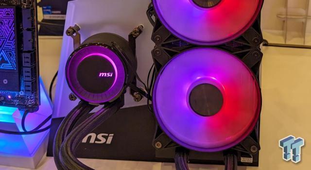 微星在 CES 2024 上展示 MAG Coreliquid E360 一体式水冷散热器