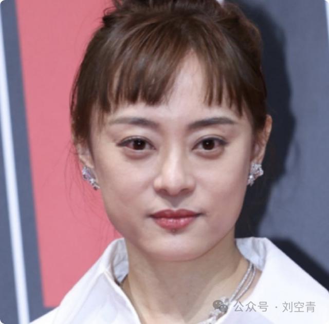 她现在的脸，好疲惫啊……