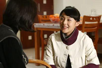 20岁演妇女，34岁却演少女，两年拍18部，苦尽甘来