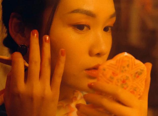 首播拿下收视第一，1集就下线3人，这部悬疑剧后劲真大