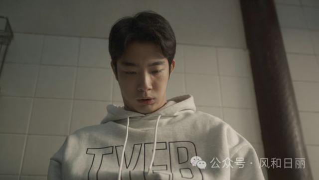 陈小艺和儿子演绎悲情母子：窒息的母爱，残酷的人生