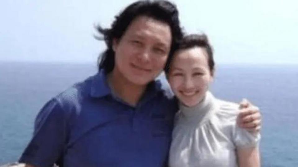 她与导演裸婚，在地下室连生3胎，丈夫用7部剧将她捧红