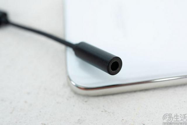 加拿大声称要防止与包括中国在内的一些国家分享先进技术，中方回应