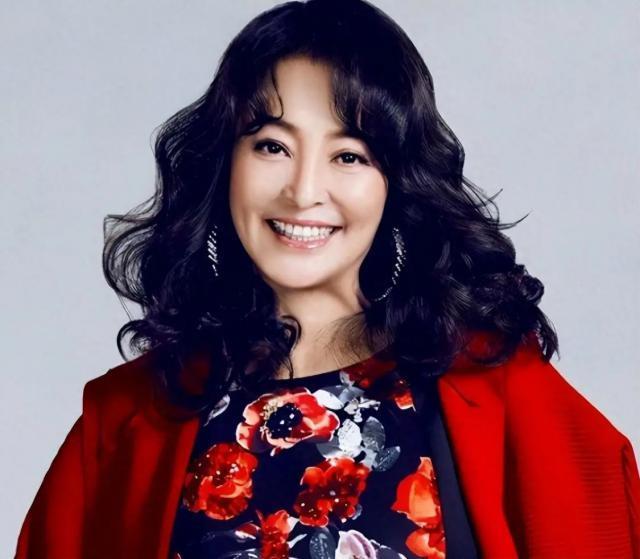 三嫁国外，扬言不嫁中国人的李勤勤如今咋样