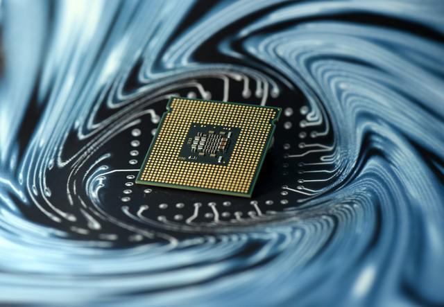 英伟达、高通、英特尔、AMD四巨头围猎自动驾驶：谁将成为汽车芯王？