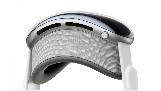 苹果Vision Pro媒体评测：沉浸到“泪流满面” 但不值3499美元