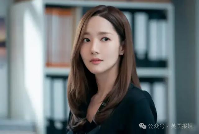 女星暴瘦至37kg！曾收诈骗犯前男友2.5亿生活费？