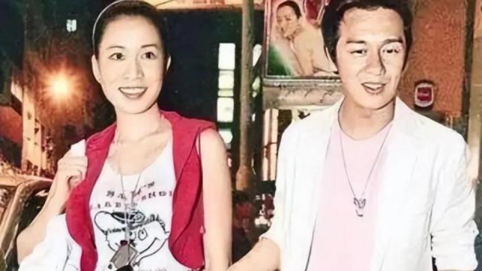 同居四年后分手，佘诗曼成“三料视后”，他却只能演烂片