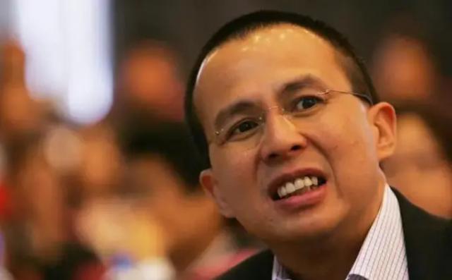 李泽楷女友众多，为何只让学历的最低梁洛施给他生了儿子？