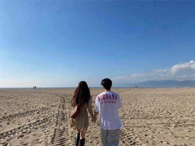 泫雅官宣恋情遭网暴！被骂“好脏”，因对象有“偷拍”黑历史