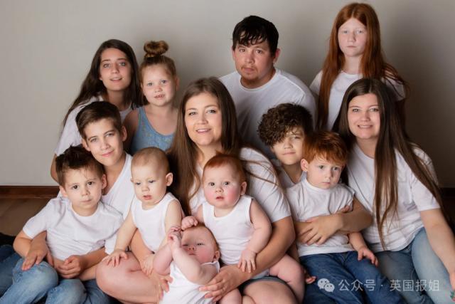 35岁女子连生12个娃引争议！人生98个月都在怀孕，网友：不负责任太恶心！