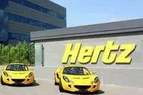 海外巨头卖掉纯电换油车的警示：别让新能源车被维修成本卡脖子