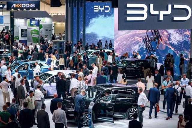 卷王之争：汽车业内卷的四个新姿势