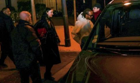 太阳报：汉密尔顿与C罗前女友伊莲娜会面，并一起过夜