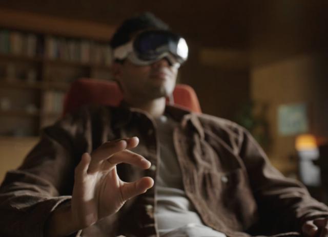 炒到 10 万元一台，苹果 Vision Pro 到底牛在哪里？