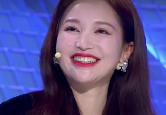 当方媛和吉娜站在一起，我才明白，美人在骨不在皮