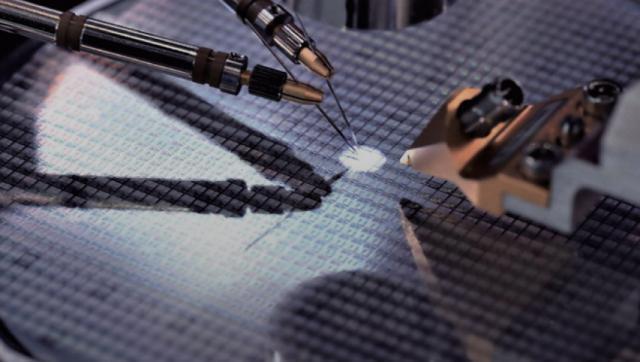 美国对华出口管制趋严：从芯片、光刻机到AI，没人想成为下一个华为