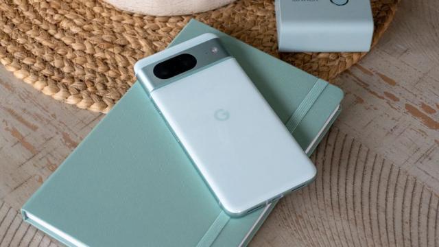 “薄荷清新”版谷歌 Pixel 8 Pro 手机上手