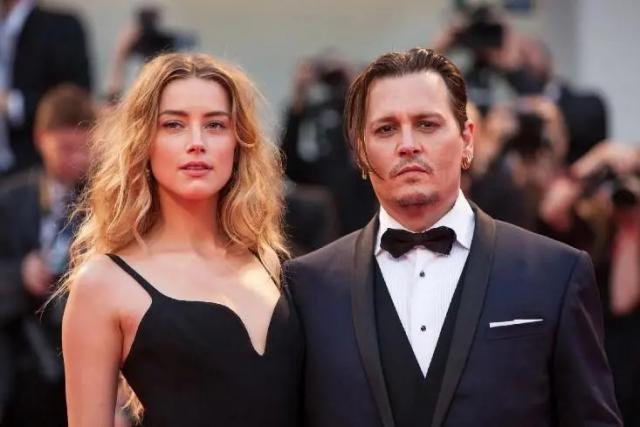 世首富马斯克：在和“疯批美人”艾梅柏的恋情中做爱情傻瓜