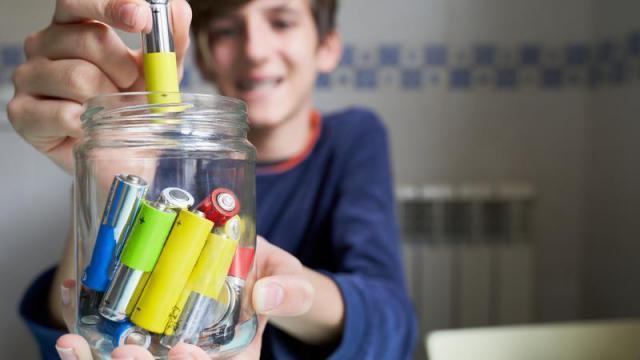 纽扣大小，无需充电能用五十年，核电池这就成了？