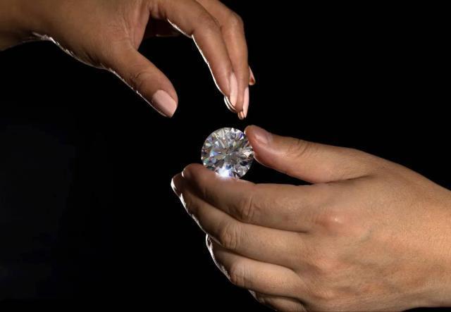 「人造钻石」不只是传统钻石的替代品
