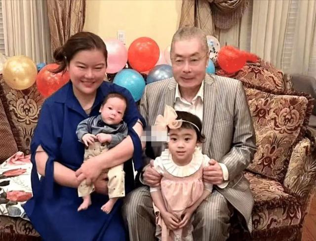 84岁刘诗昆晒全家福，秀3岁女儿跟儿子，还在期待3胎