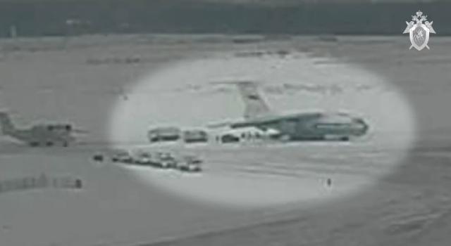 俄罗斯公布关键画面！乌克兰：将利用一切手段查明事件真相！普京：最有可能击落运输机的是