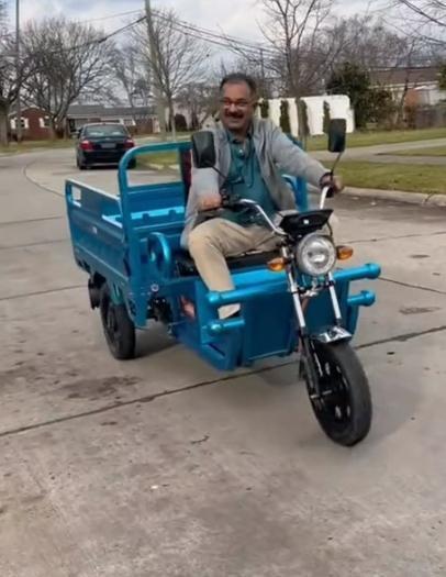 魔性提示音响彻国外街头！国产三蹦子火到海外 厂商称很有成就感