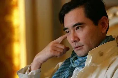 因长太帅被女乘客偷亲，这个“孙中山专业户”又帅又有实力