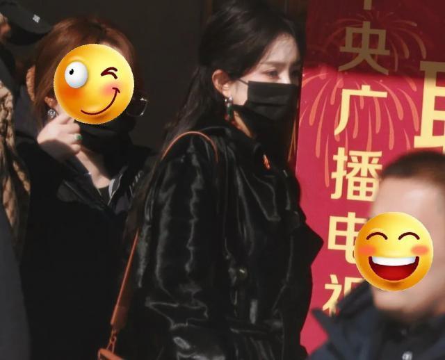春晚第三次联排明星私服：杨幂10万外套，辛芷蕾背5万包包