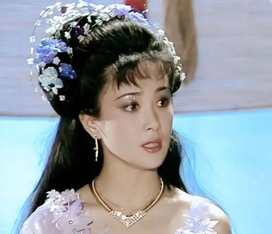 30年前的《封神榜》，尺度过大，男主角不敢正眼看妲己