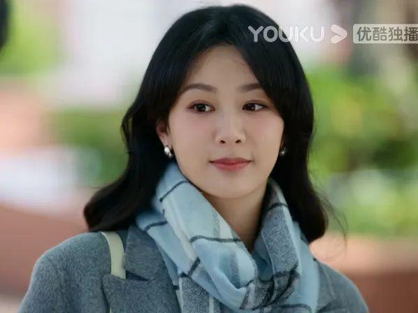 说实话，我也不想嗑的！