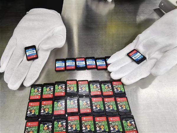 真游戏通关失败！男子行李箱藏125张任天堂Switch卡带进境被查