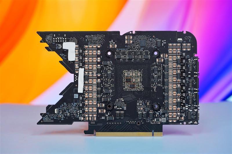 8099元是你的菜吗！NVIDIA RTX 4080 SUPER首发评测：能效比2倍于RTX 3090 Ti