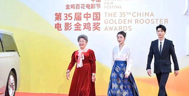 她9岁和周星驰搭戏，与于正硬刚，真是娱乐圈特别的存在