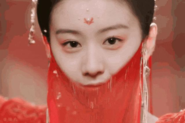 她的娱乐圈资源也太虐了吧……