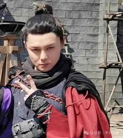 她的娱乐圈资源也太虐了吧……