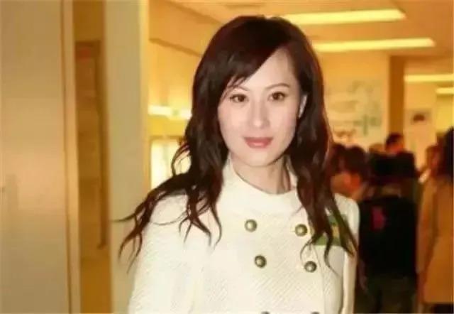 结婚前15天流产，模范老公不知道？
