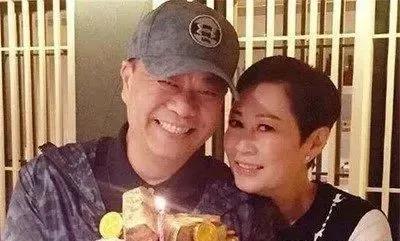 结婚前15天流产，模范老公不知道？