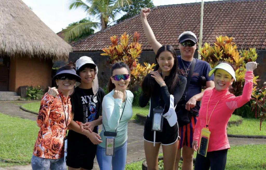 张庭否认打包6套别墅，网友却讨论起她在上海的96套房