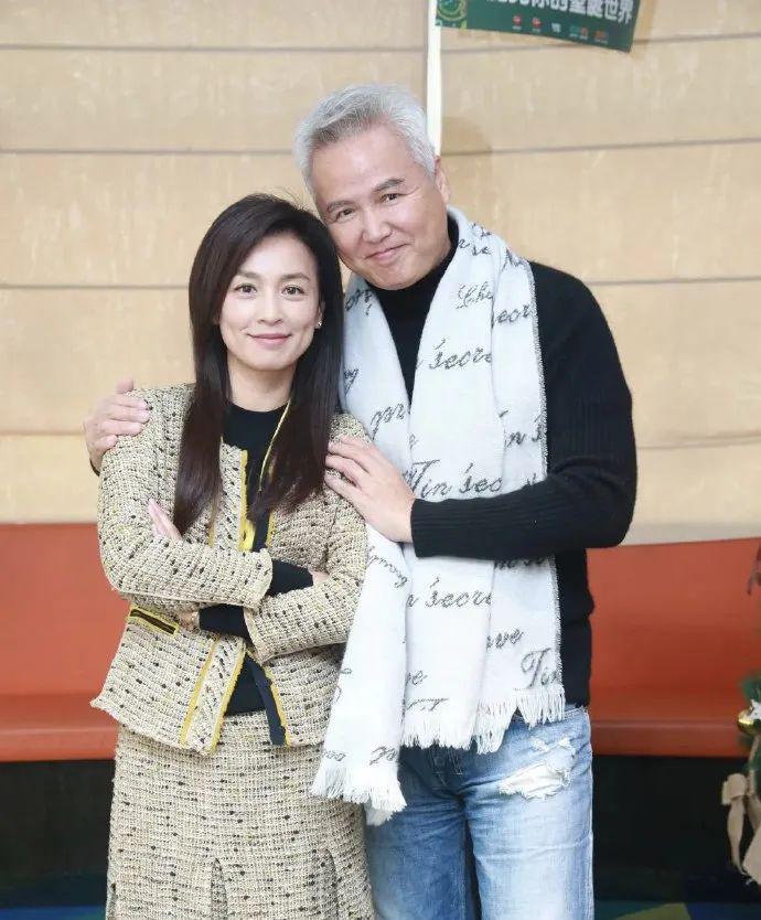 张庭否认打包6套别墅，网友却讨论起她在上海的96套房