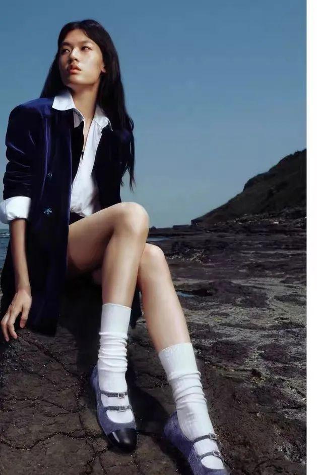 巴黎秀场，第一次被中国女星的美图刷屏